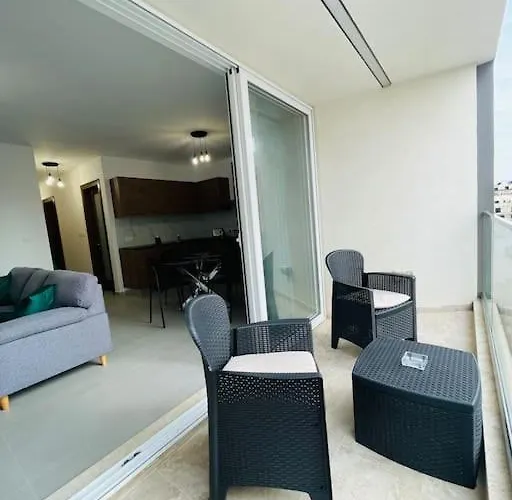 Seabreeze 2 Bedroom Flat