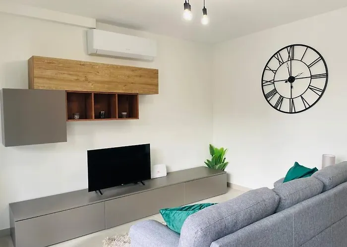 Seabreeze 2 Bedroom Flat
