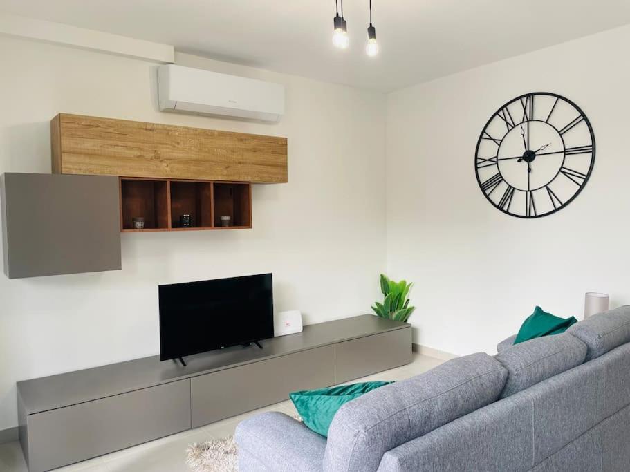 Seabreeze 2 Bedroom Flat *